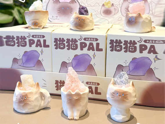 Фигурка декоративная с кристаллом Crystal Cat